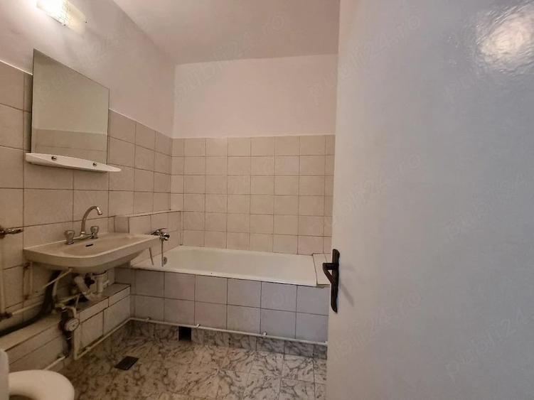 Casă cu 4 camere în 9 Mai