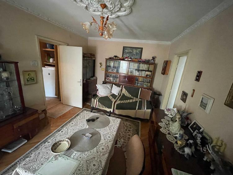 Apartament cu 2 camere semidecomandat în Central