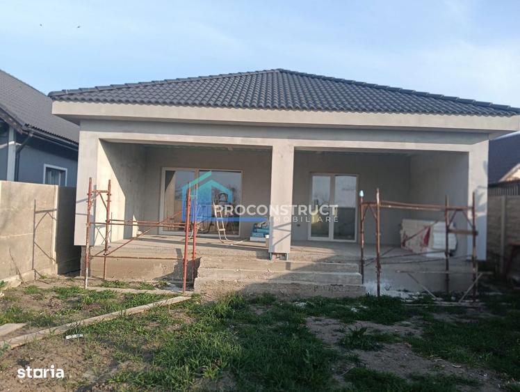 Casă cu 3 camere cu Canalizare în Sânandrei