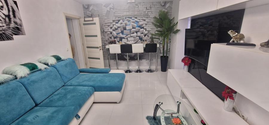 Apartament cu 2 camere semidecomandat în Ana Ipătescu