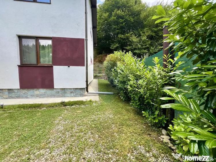 Casă cu 8 camere cu Teren 575 Mp în Porumbacu de Sus