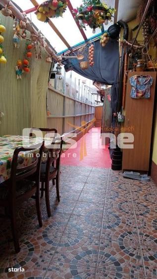 Casă cu 5 camere cu Teren 180 Mp în Republicii