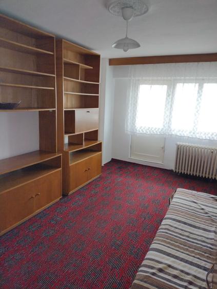 Apartament cu 2 camere decomandat în Panduri
