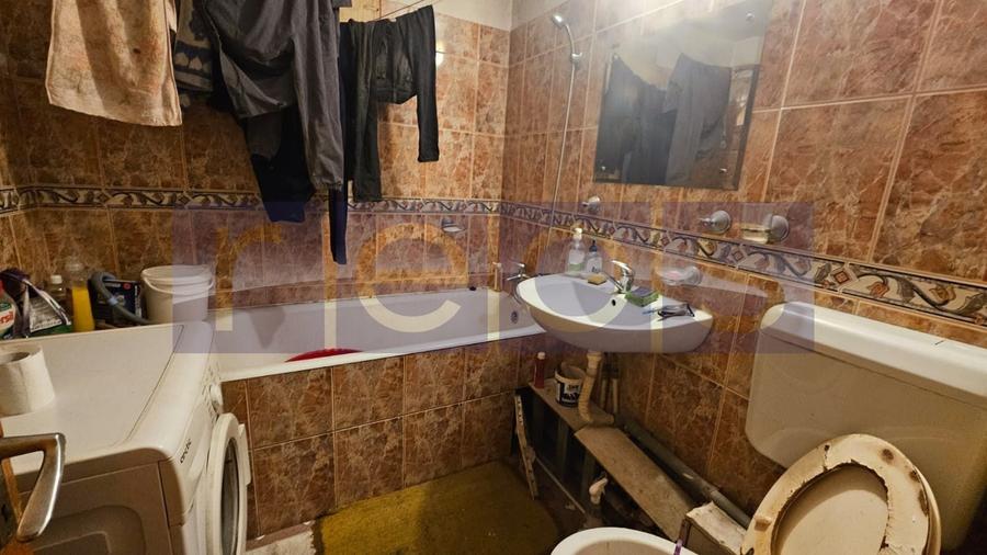 Apartament cu 3 camere decomandat în Ghencea