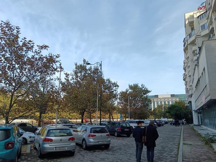 Apartament cu 4 camere în Splaiul Unirii