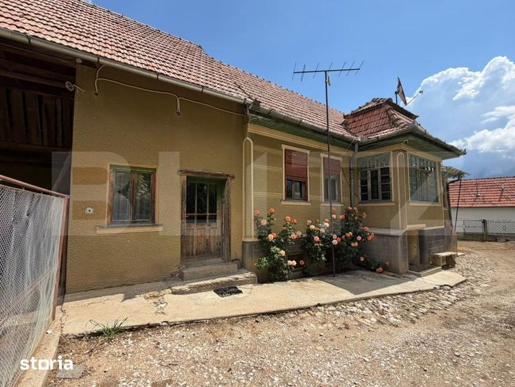 Casă cu 3 camere cu Teren 1687 Mp în Râmeț