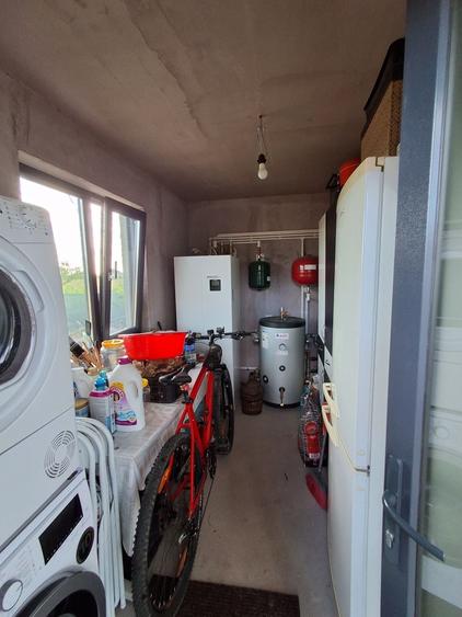 Casă cu 3 camere în Bercioiu