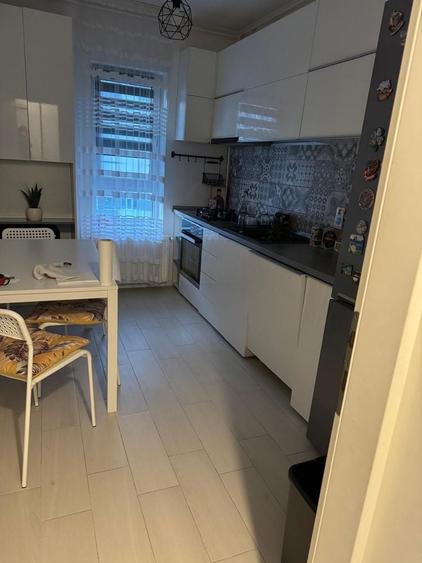 Apartament cu 2 camere decomandat în Exterior Vest