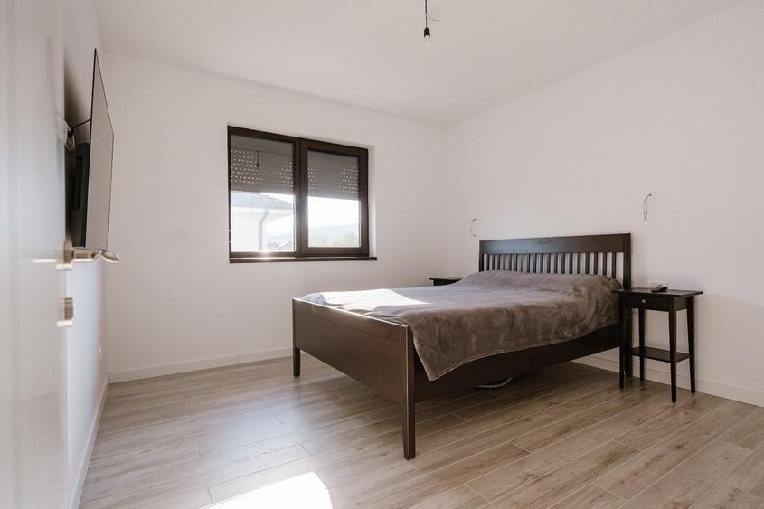 Casă cu 4 camere în Cetate