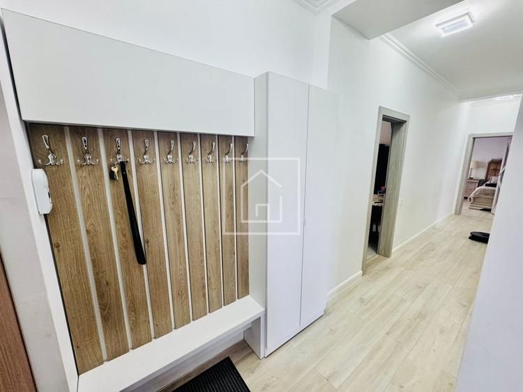 Apartament cu 4 camere decomandat, mobilat în Tineretului