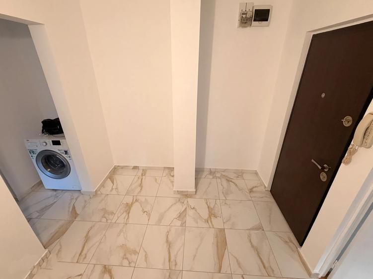 Apartament cu 2 camere decomandat în Nicolina