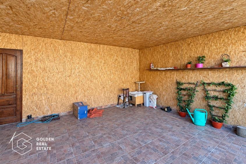 Casă individuală cu 5 camere cu Canalizare în Fiscut