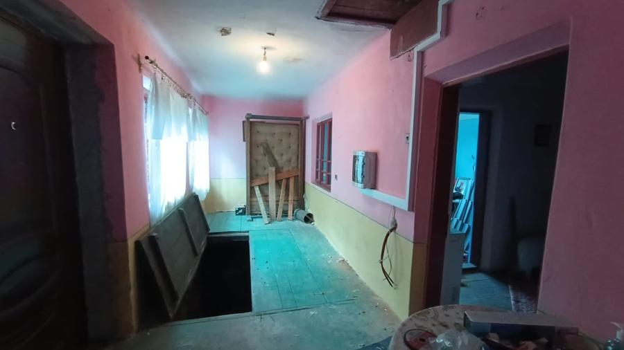 Casă individuală cu 4 camere cu Teren 2331 Mp în Coșoveni