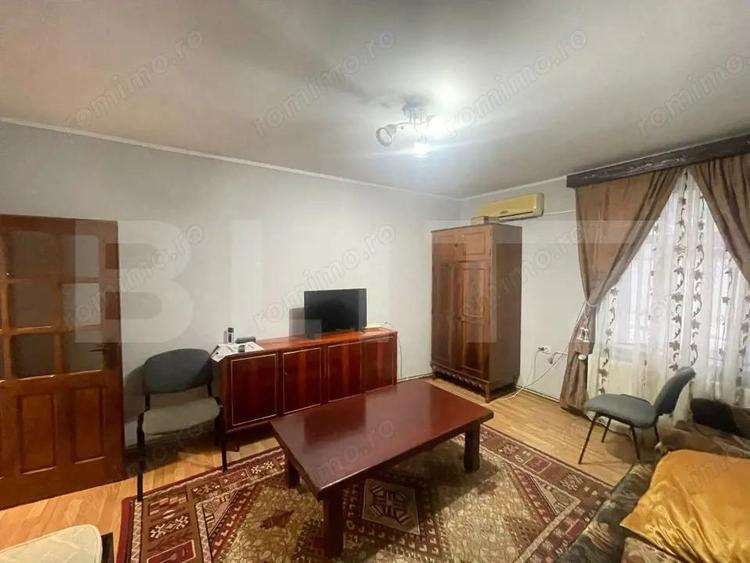 Garsonieră decomandată în Central