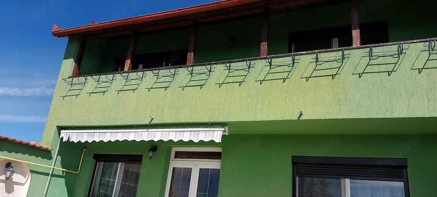 Casă cu Teren 250 Mp în Central