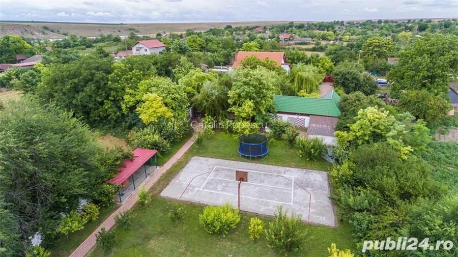vila cu ponton la lac