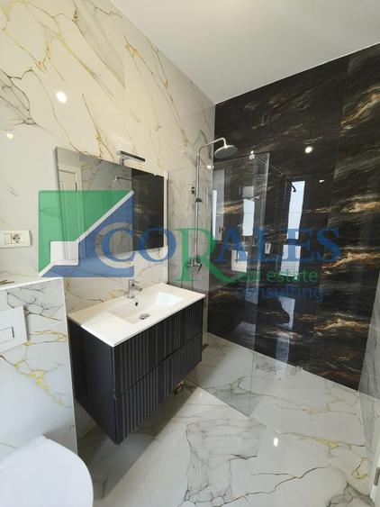 Duplex cu 5 camere cu Canalizare în Dumbrăvița