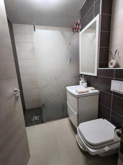 Apartament cu 2 camere decomandat în Soarelui