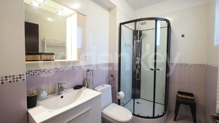 Casă individuală cu 6 camere cu Canalizare în Pipera