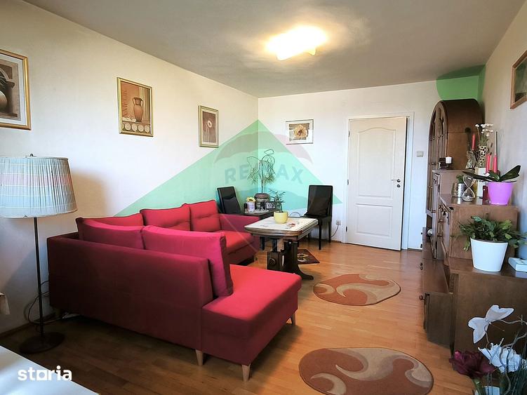 Apartament cu 3 camere decomandat în Central