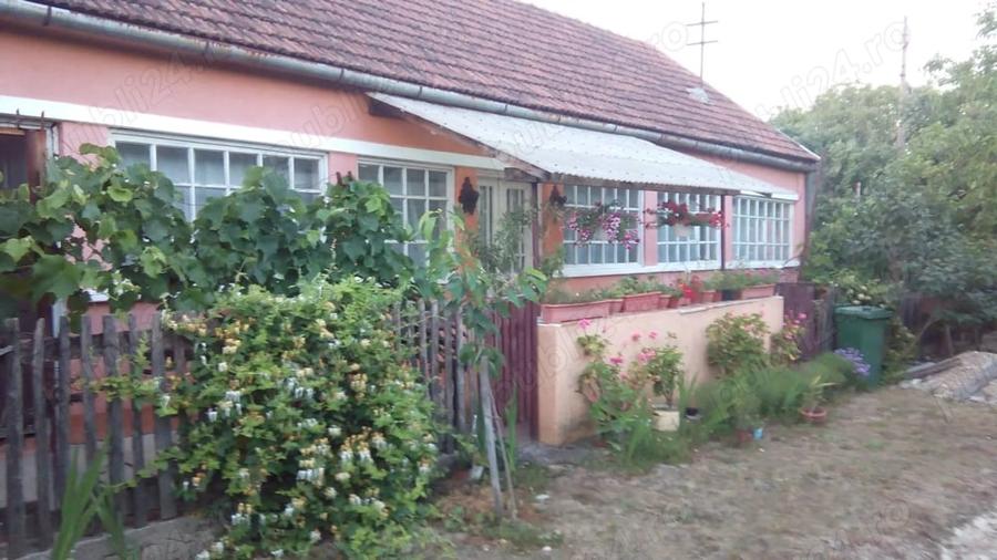 Casă cu 3 camere în Chegea