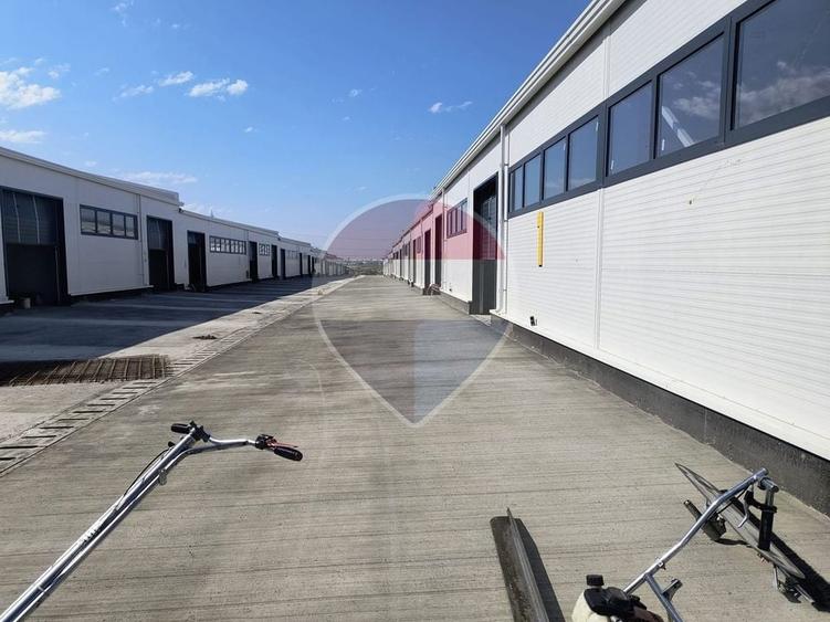 Spațiu industrial, de 200 mp, în Cernica