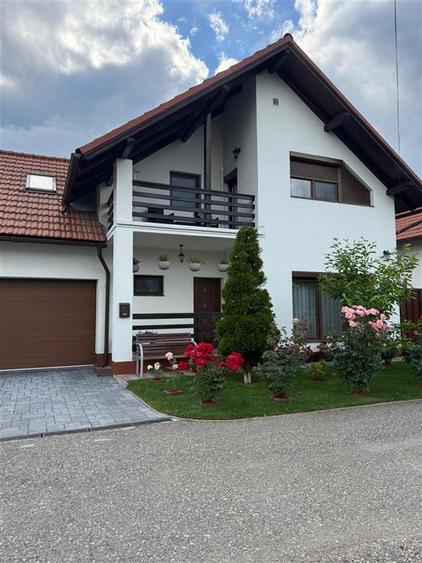 Casă cu 4 camere cu Teren 276 Mp în Exterior Vest