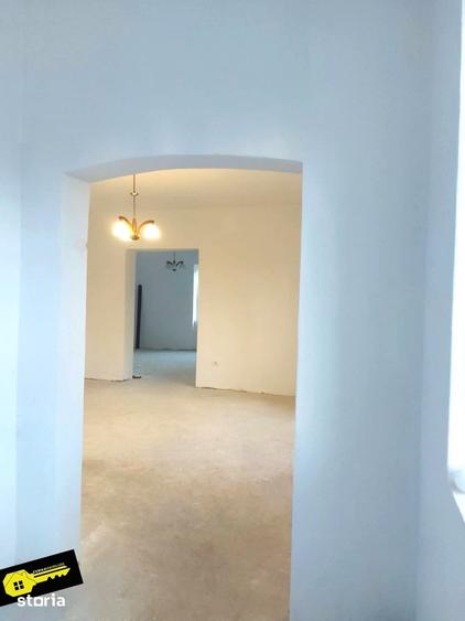 Casă cu 3 camere cu Teren 425 Mp în Central