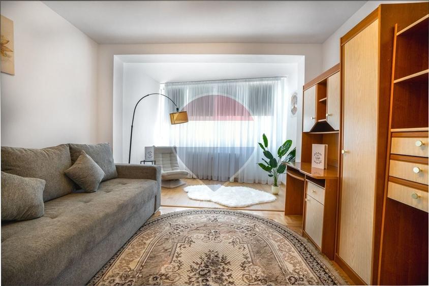Apartament cu 3 camere decomandat, mobilat în Vlahuță
