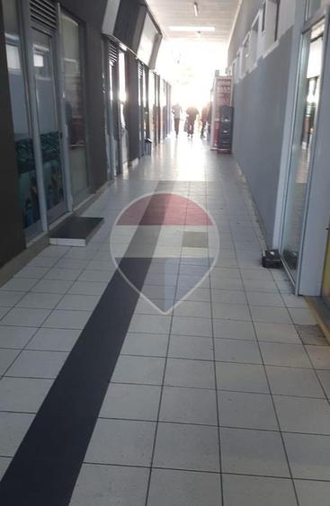 Spațiu comercial, de 48 mp, în Domenii