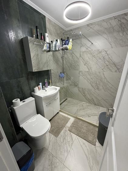 Apartament cu 2 camere decomandat în Lisaura