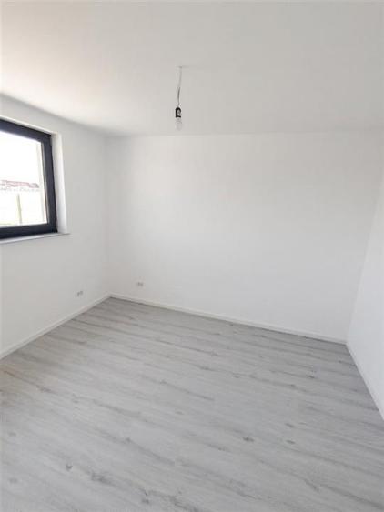 Casă cu 4 camere cu Teren 460 Mp în Nojorid
