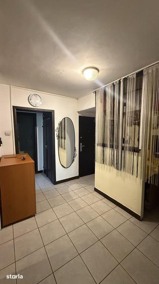 Apartament cu 4 camere în Drumul Taberei