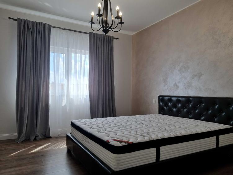 Apartament cu 4 camere decomandat în Exterior Vest