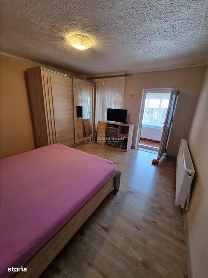 Casă cu 4 camere decomandat în Brânceni