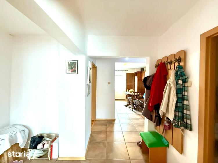 Apartament cu 3 camere decomandat în Central