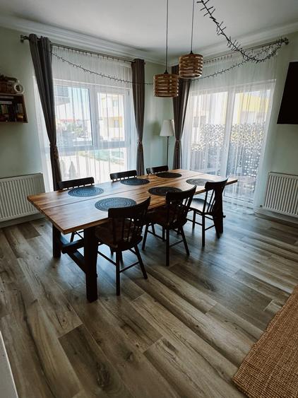 Apartament cu 3 camere decomandat, mobilat în Florești