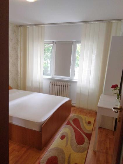 Apartament cu 2 camere semidecomandat în Piața Unirii