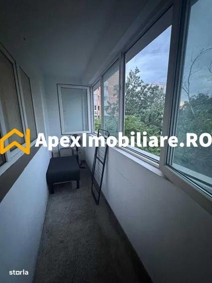 Apartament cu 3 camere decomandat în Drumul Taberei