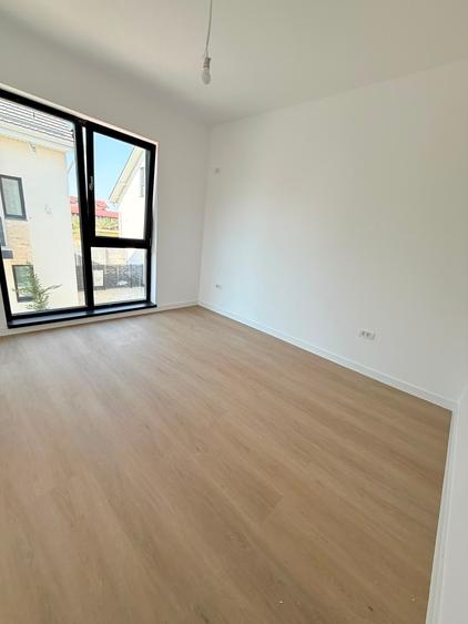 Casă individuală cu 4 camere cu Teren 220 Mp în Prelungirea Ghencea