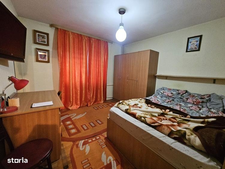 Apartament cu 3 camere semidecomandat în George Enescu
