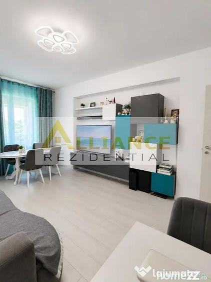 Apartament cu 4 camere decomandat în Central