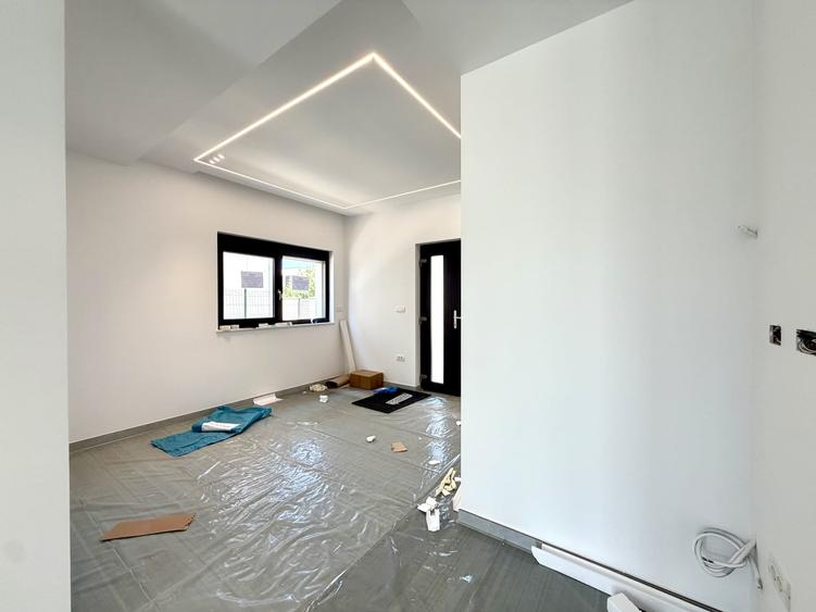 Duplex cu 4 camere cu Canalizare în Dumbrăvița