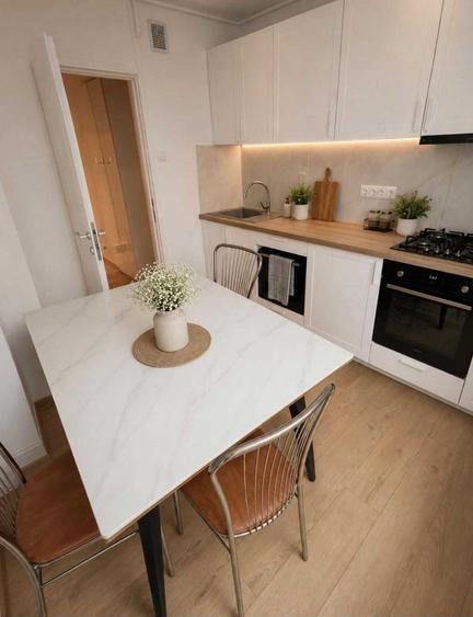 Apartament cu 3 camere decomandat în Dosu Bricii