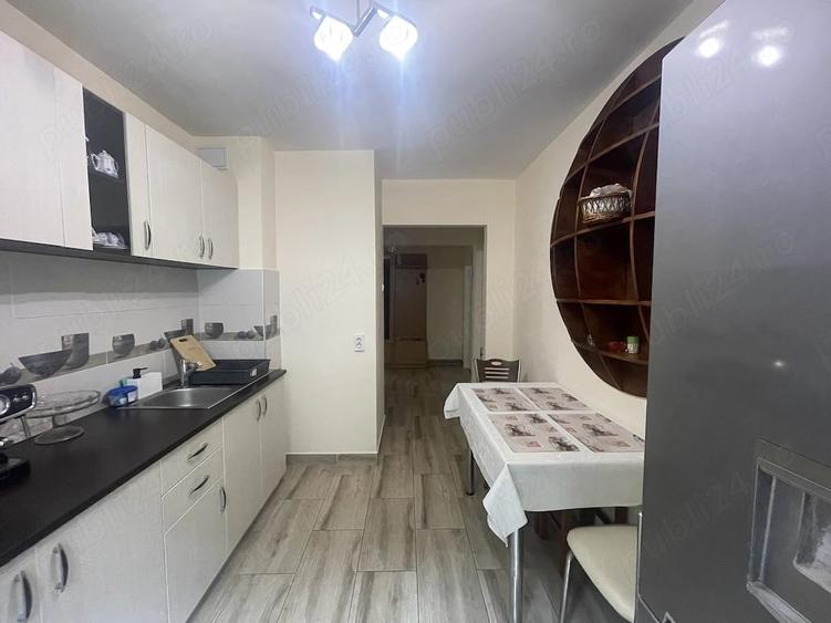 Garsonieră decomandată în Central