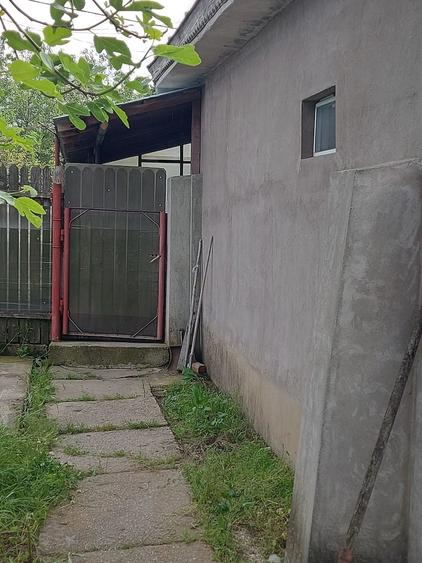 Casă cu Teren 1000 Mp în Stejaru