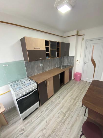 Apartament cu 2 camere decomandat în Exterior Vest