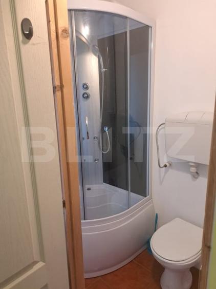 Casă individuală cu 5 camere cu Canalizare în Ghimbav