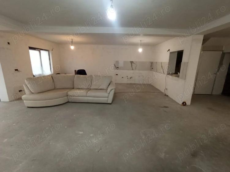 Casă cu 4 camere în Central