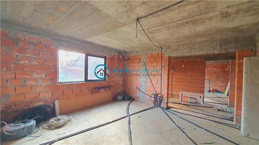 Casă individuală cu 6 camere cu Teren 422 Mp în Păulești